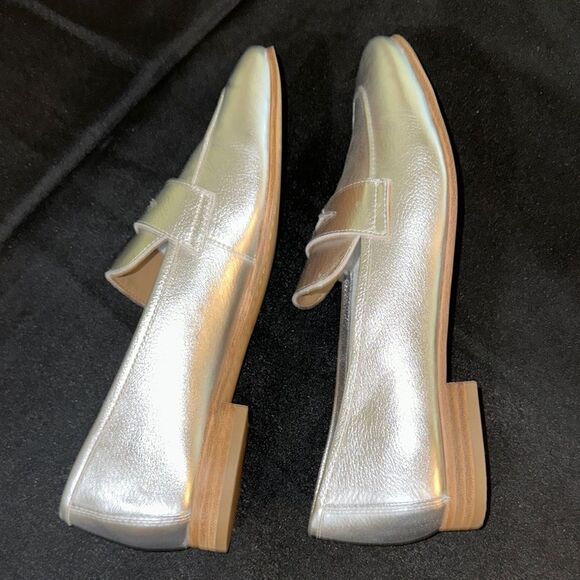 Marc Fisher Metallic Silver Penny Loafers Size 8.5 - Picture 8 of 12